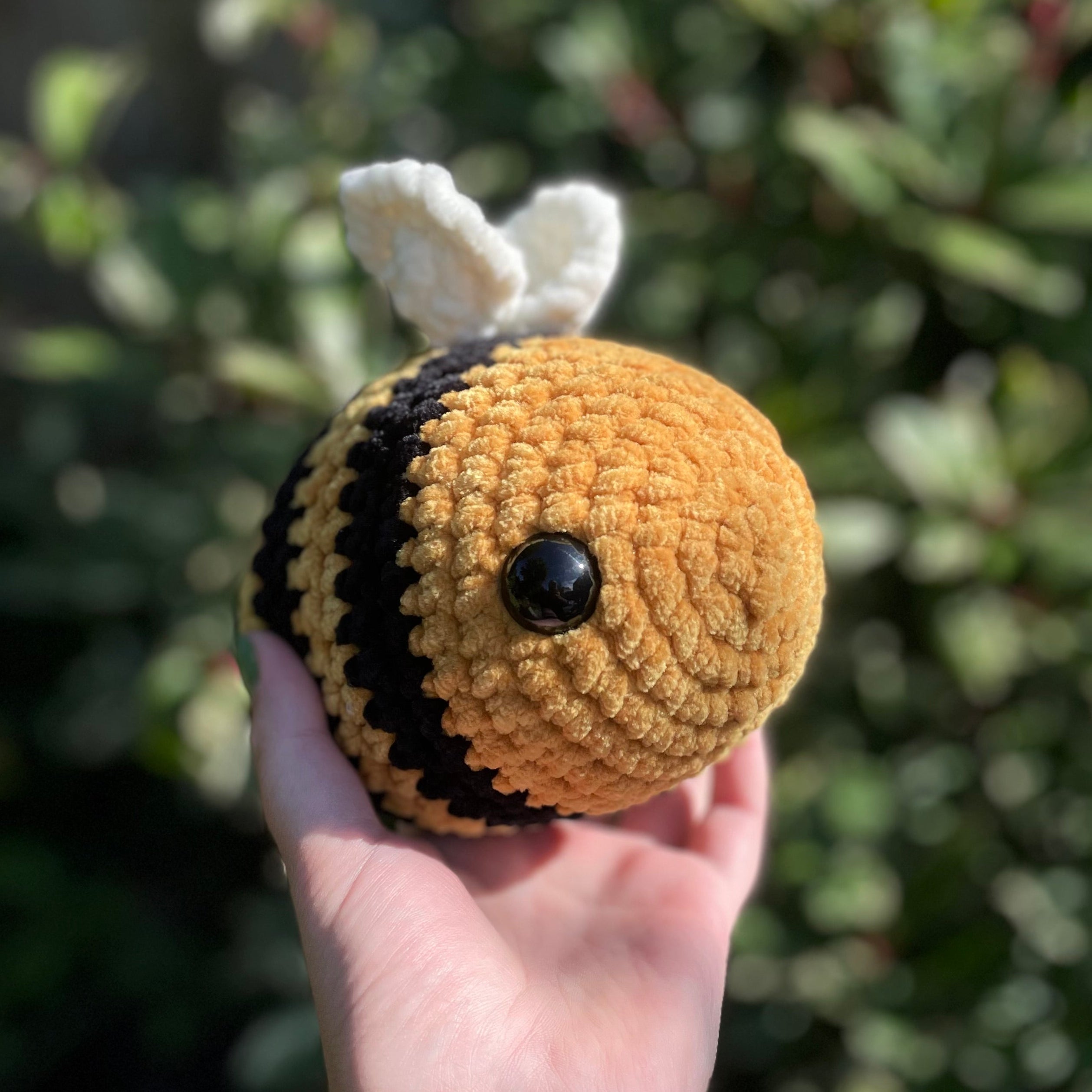 Plushie 'Buzz The Bee'