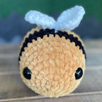 Plushie 'Buzz The Bee'